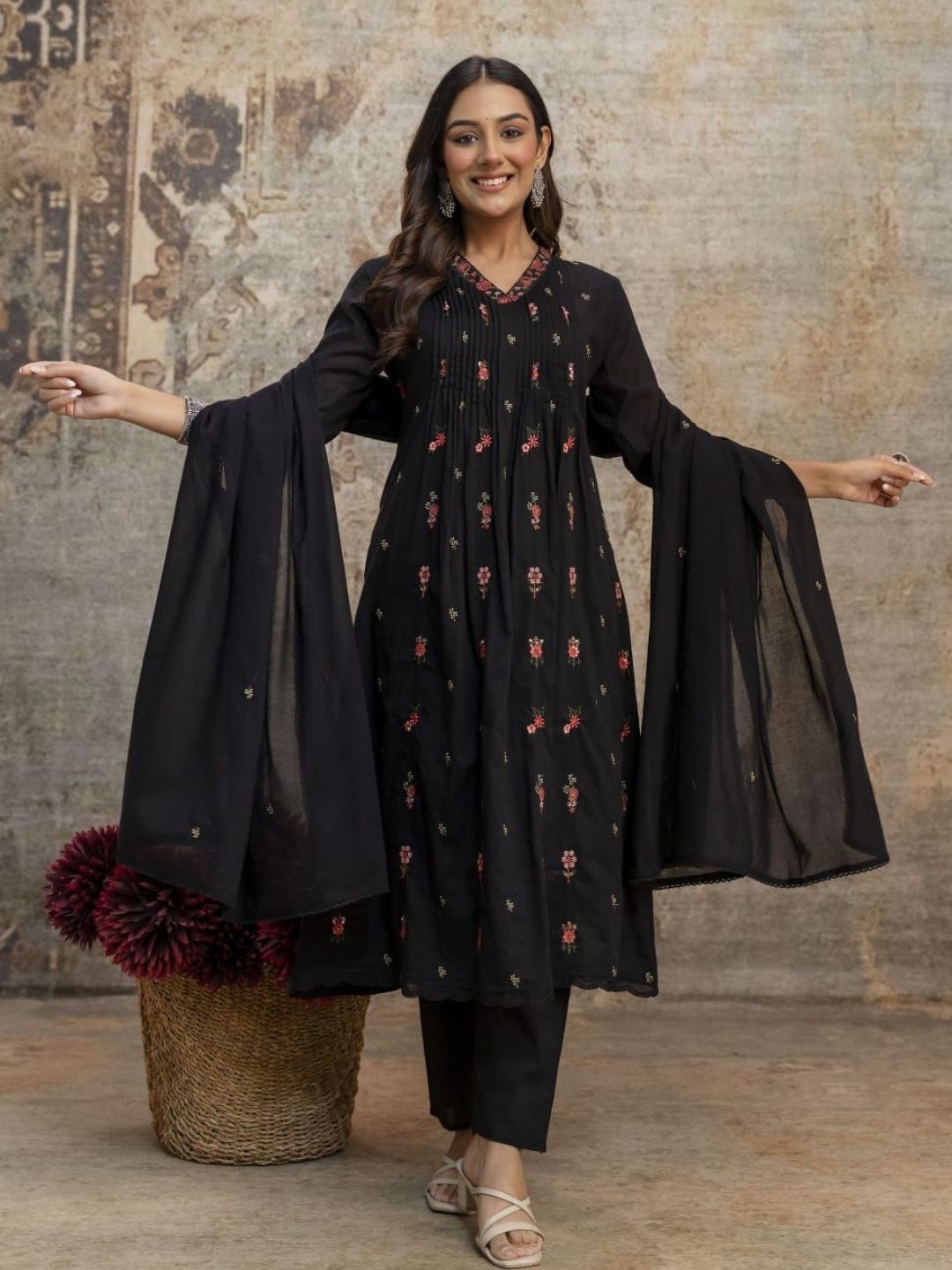 Black Mul Cotton Anarkali Set with Floral Embroidery – Festive Wear